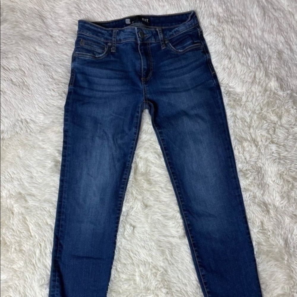 EUC Women’s Dark Blue KUT Diana Skinny Jeans size 2